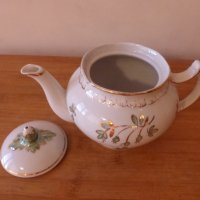 Руски порцеланови чайник и захарница 1980 г, снимка 6 - Аксесоари за кухня - 41086545