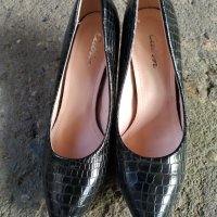 Нови, дамски, черни обувки с ток, снимка 2 - Дамски елегантни обувки - 42205545