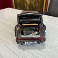 Метална количка на Porshe 911 Turbo Black. №4476, снимка 4 - Колекции - 42012568