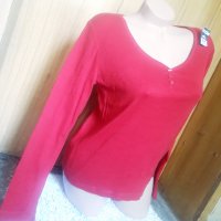 Нова Червена изчистена блуза с 3 копченца за декорация М, снимка 2 - Блузи с дълъг ръкав и пуловери - 34273660