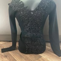 черна блузка с интересен гръб, снимка 2 - Блузи с дълъг ръкав и пуловери - 36164210