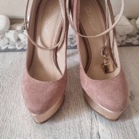 Дамски обувки, снимка 1 - Дамски обувки на ток - 40881971