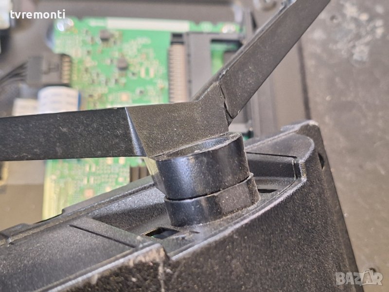 крачета за телевизор Telefunken модел 32HA6001 , снимка 1