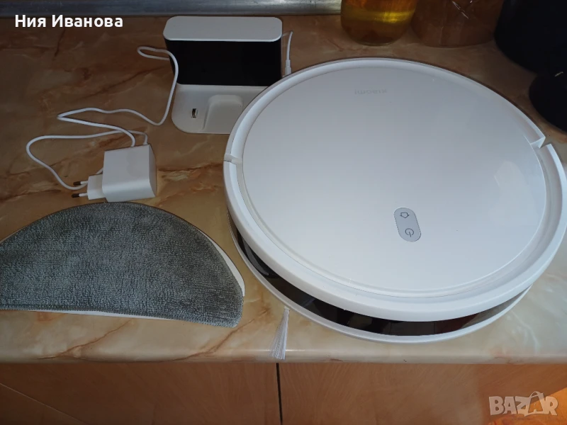 Продавам Xiaomi Robot Vacuum E10 – почти нов, с гаранция, снимка 1