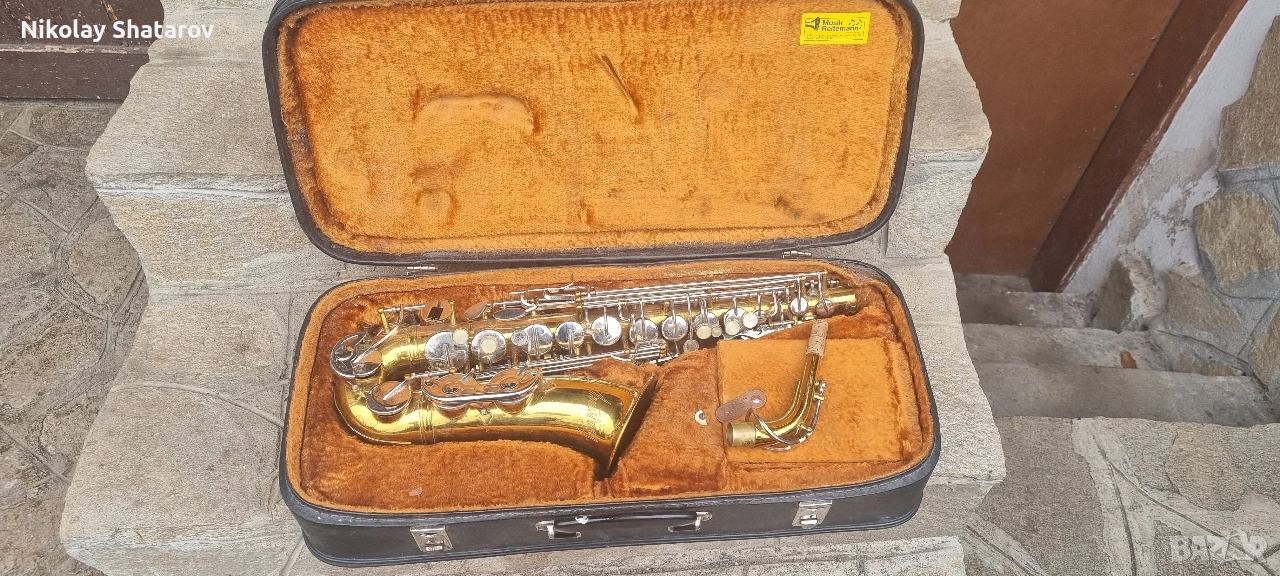 Саксофон , снимка 1