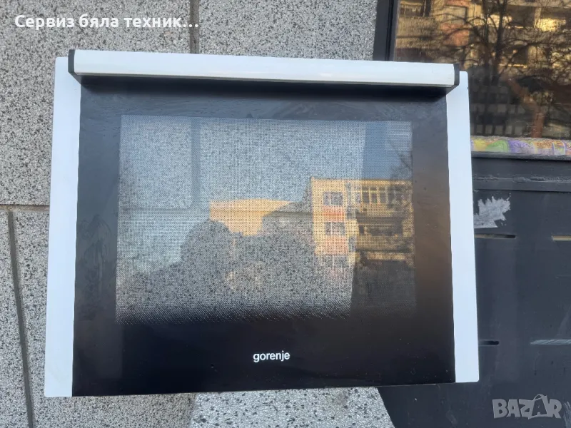 Продавам перфектно външно стъкло с дръжката  за фурна на готварска печка Gorenje, снимка 1