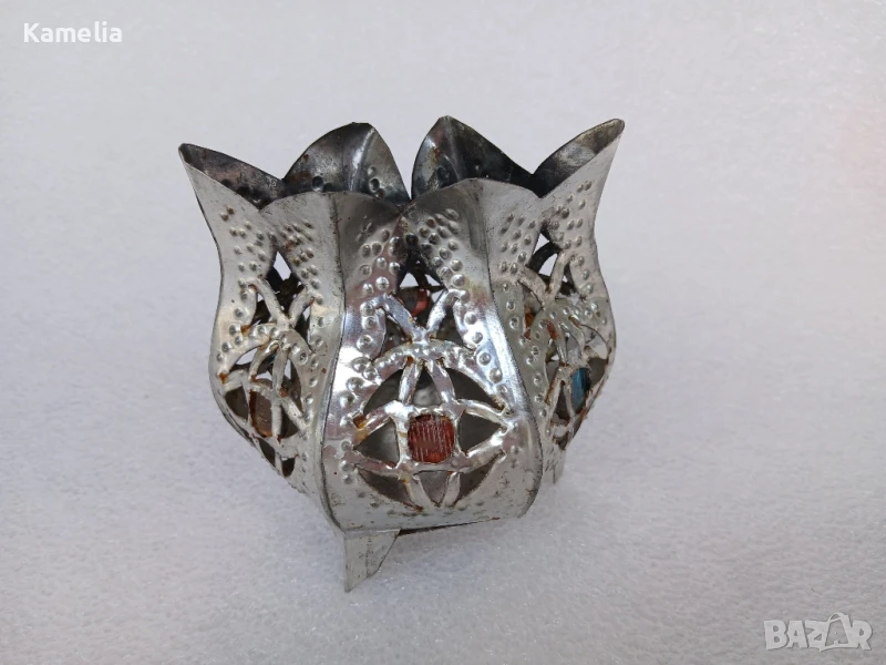 Метален предмет с орнаменти , снимка 1