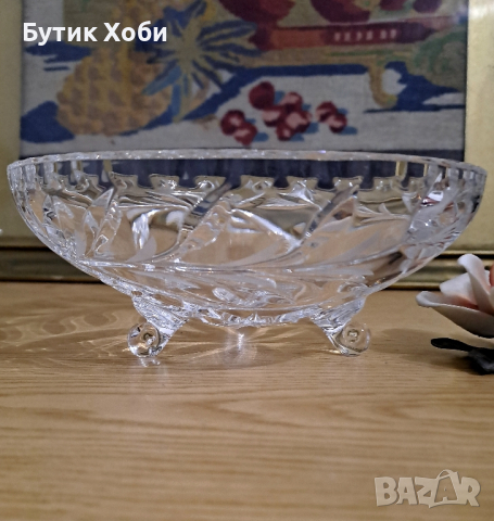 Кристална купа с ,,крачета,, 