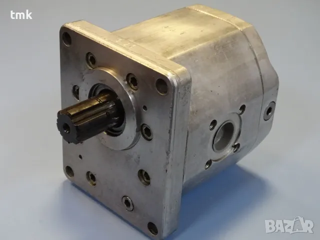 Хидромотор ORSTA 50/16 TGL 10860 hydraulic motor, снимка 3 - Резервни части за машини - 47861366