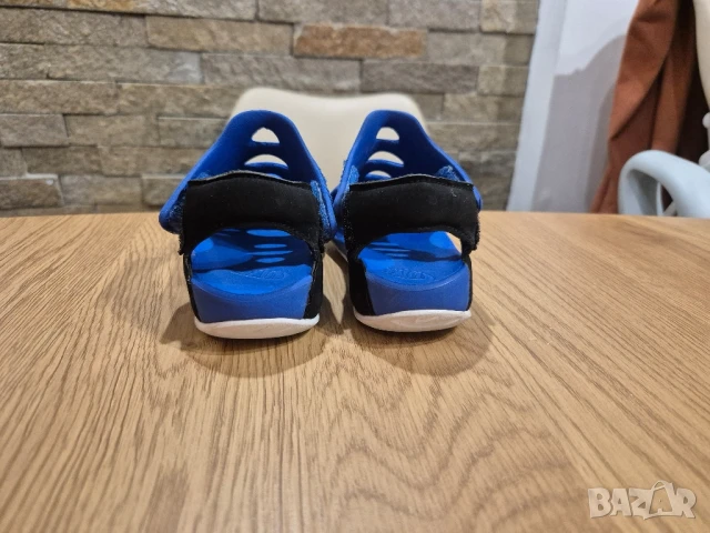 Детски сандали Nike 23,5, снимка 4 - Детски маратонки - 51399552