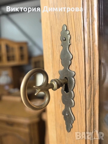 Ъглова витрина Антик , снимка 5 - Секции и витрини - 53611794