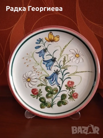 Стенна плоча на Ulmer Keramik с нежен флорален дизайн