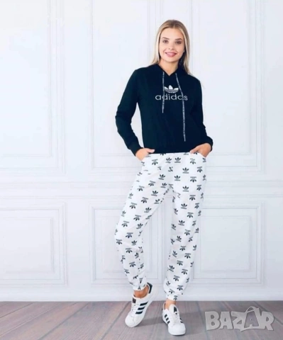 V Дамски комплект. , снимка 2 - Спортни екипи - 53740707