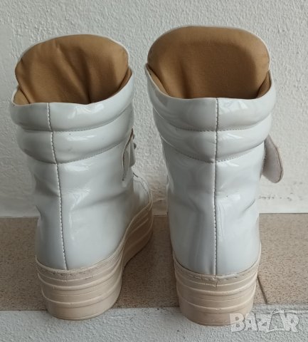 Бели лачени високи обувки с връзки на платформа., снимка 3 - Дамски ежедневни обувки - 41898876