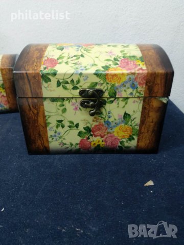 дървен сандък с декорации - голям