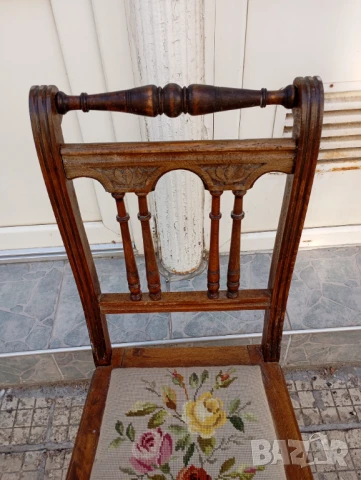 Два стари  стола , снимка 2 - Антикварни и старинни предмети - 50940101