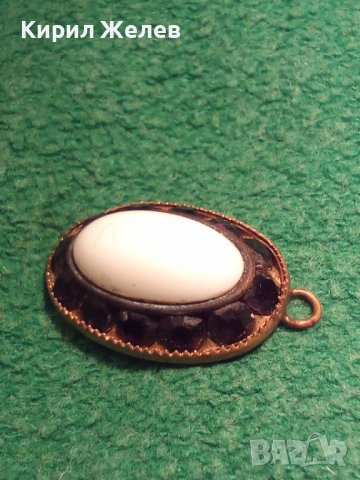 РЕТРО БРОНЗ МЕДАЛЬОН с ГРАНАТИ и БЯЛ КАМЪК АРТ ДЕКО ПЕРИОД 10023, снимка 2 - Антикварни и старинни предмети - 29572522
