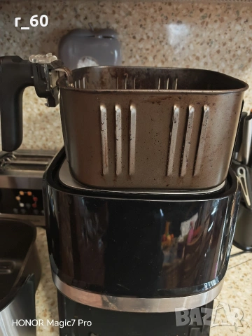 Продавам еърфраер 8 литра, снимка 5 - Фритюрници - 53539277