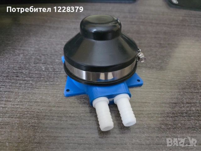 Крачна водна помпа за каравана, къмпинг, кемпер, снимка 2 - Химически тоалетни - 53736371