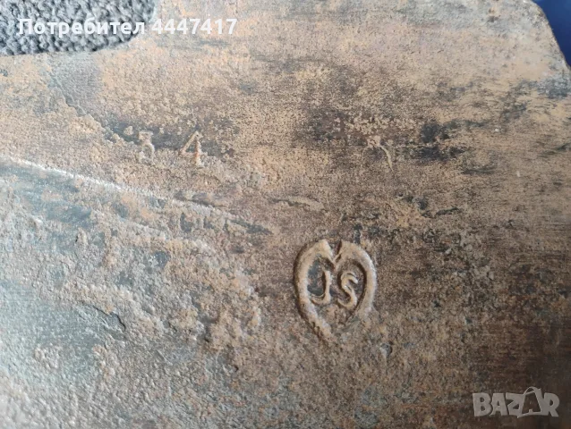 Стара брадва Има маркировка камбана и година 34 много добро състояние много стара
