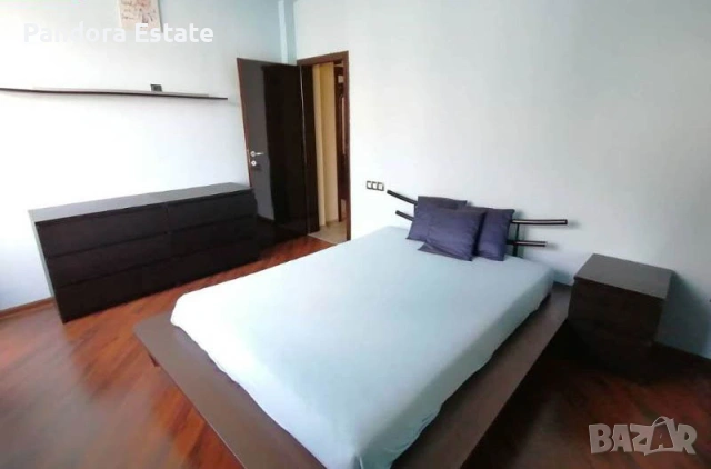 Продава тристаен апартамент в кв. Зона Б-18