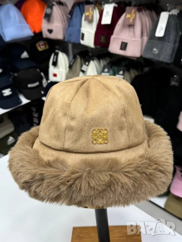 зимни шапки с пух ami prada loewe chanel jaquemus , снимка 9 - Шапки - 52013785