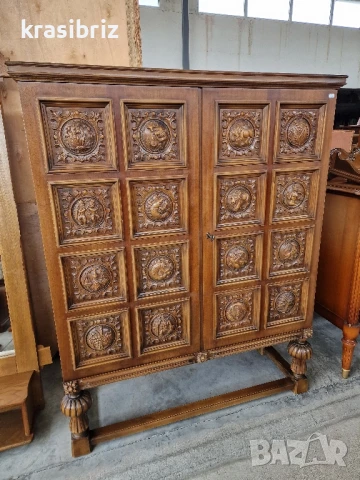 Масивен Шкаф с Дърворезба-внос от Германия!, снимка 1