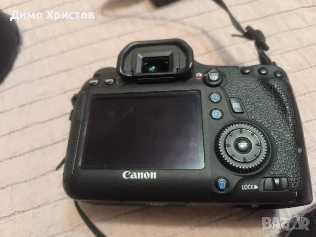 Продавам тяло Canon EOS 6D (WG) + грип, 2 батерии, кутия, зарядно, снимка 6 - Фотоапарати - 56004983