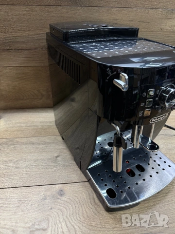 Кафемашина Delonghi MagnificaS Type:ECAM21.116.B., снимка 3 - Кафемашини - 53736860
