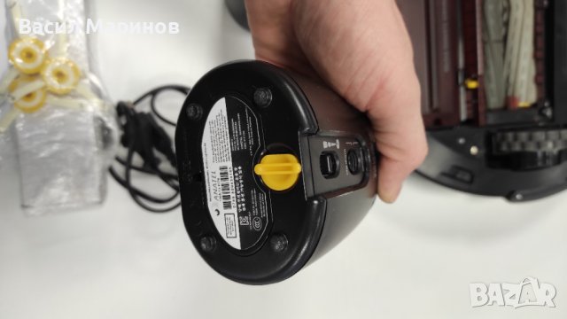 Продавам прахосмукачка робот iRobot Roomba 880 батерия за смяна, снимка 4 - Прахосмукачки - 39402207