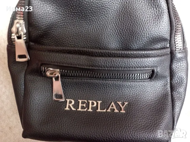 Дамска раничка , снимка 2 - Раници - 50232956