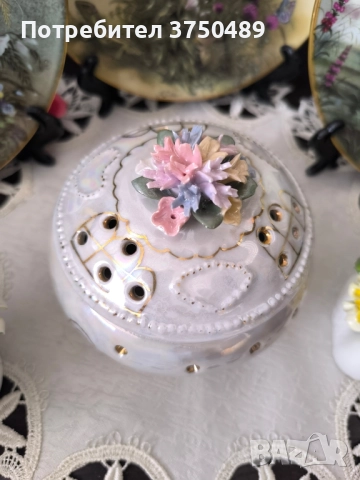 Бонбониера с релефни цветя и перлен блясък, снимка 3 - Аксесоари за кухня - 52223497