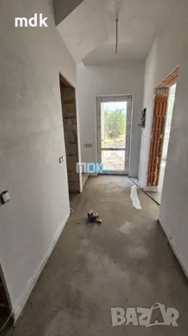 Нова къща с 4 спални и двор 500 кв.м. - банково финансиране, снимка 8 - Къщи - 49465244