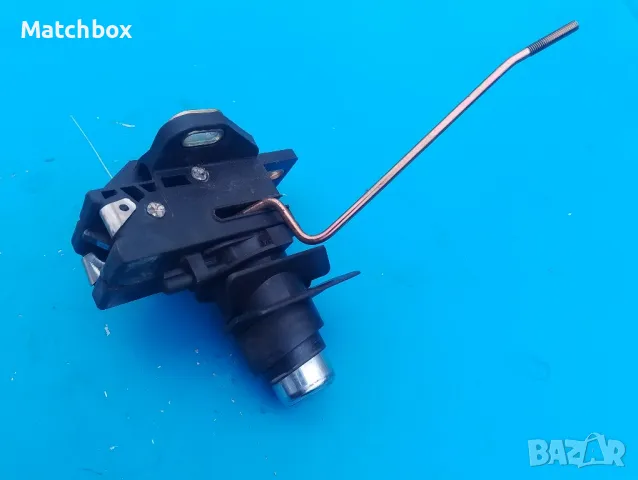 Ключалка багажник за Мерцедес 124, снимка 4 - Части - 49182155