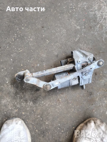 Мотор предна чистачка, десен, VW Touran, 2003-2010г., 3 397 020 666, 3397020666, 1T0 955 024 E, 1T09, снимка 2 - Части - 50821688