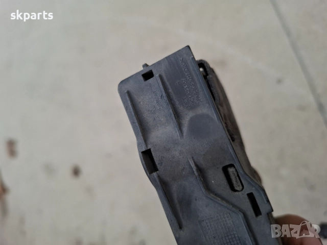 Брава преден капак за Фолксваген Пасат Б6 / Passat B6, снимка 3 - Части - 52386905