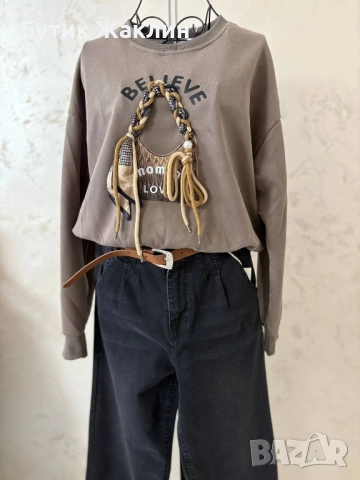 Дамска блуза с 3Д елемент , снимка 3 - Блузи с дълъг ръкав и пуловери - 52461658