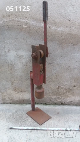 стара отлична масивна преса 