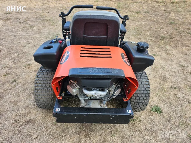 ТРАКТОРНА КОСАЧКА 18.КОНЯ BRIGGS&STRATTON/ НУЛЕВ ГРАДУС НА ЗАВИВАНЕ. КАТО НОВА , снимка 9 - Градинска техника - 56034485