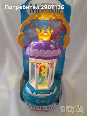 НОЩНА ЛАМПИЧКА С РУСАЛКАТА АРИЕЛ,РАБОТИ С БАТЕРИИ,свети и се върти 