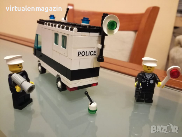 Стар конструктор Лего - Lego Police 6676 - Mobile Command Unit, снимка 3 - Колекции - 36358926