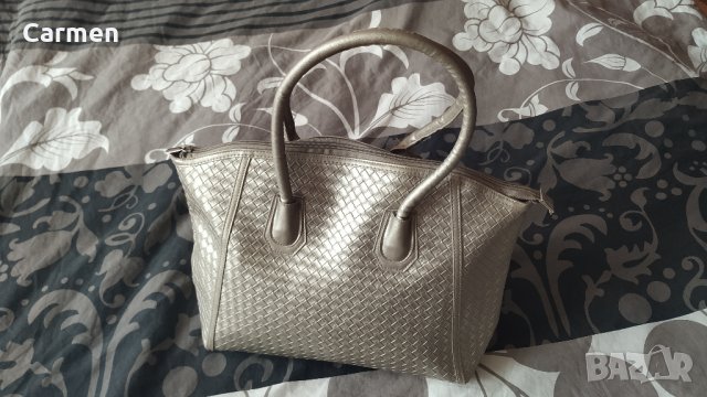 Дамска чанта, снимка 5 - Чанти - 33846366