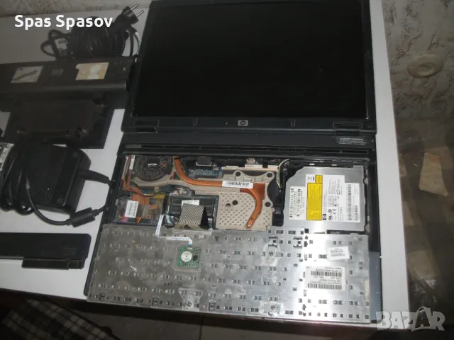 Лаптоп НР на части