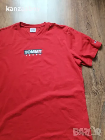 Tommy Hilfiger - страхотна мъжка тениска КАТО НОВА 2ХЛ, снимка 5 - Тениски - 49862905