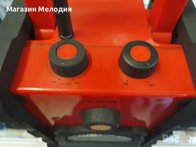 Строително радио Hilti 365328  В перфектно техническо и много добро визуално състояние., снимка 5 - Радиокасетофони, транзистори - 49100896