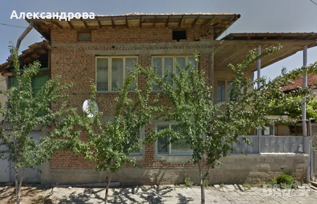 Къща на два етажа в гр.Дългопол