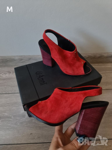 Дамски сандали GiAnni на ток от естествен велур в червен цвят