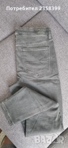 Продавам чисто нови, дамски дънки, закупени от Америка.