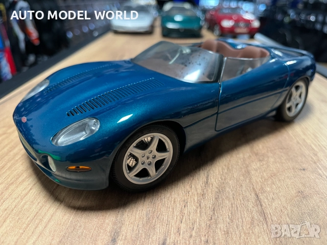 МАISTO колекционерски модел JAGUAR XK180 2002 г. 1:18 мащаб