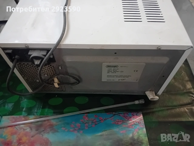 Микровълнова фурна с грил Delonghi, снимка 3 - Микровълнови - 53140400